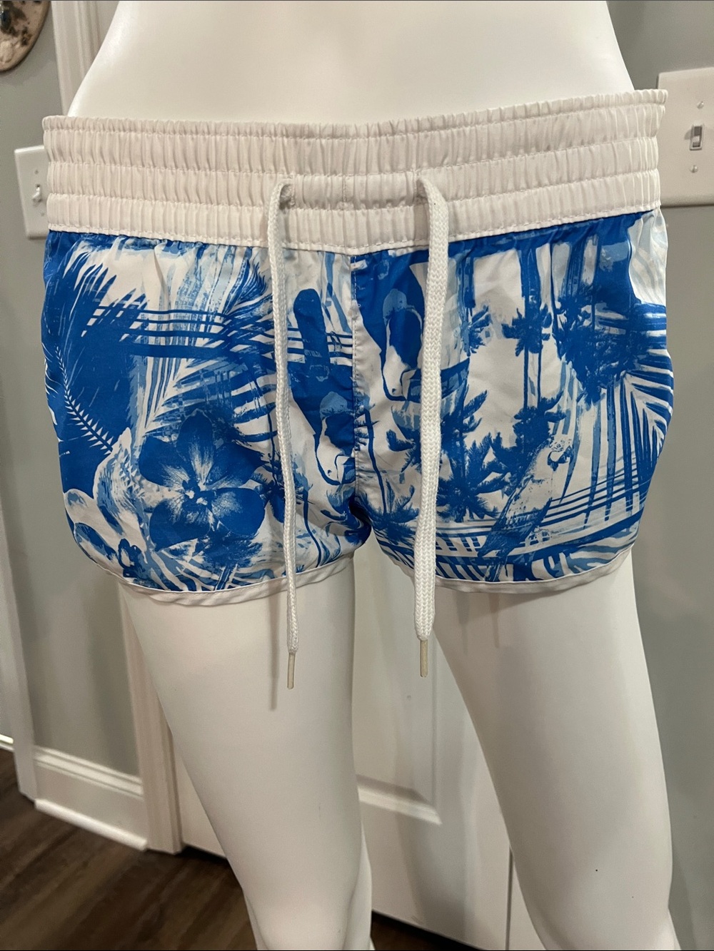 OP Blue Tropical Print Swim Shorts Size Small (3/5)